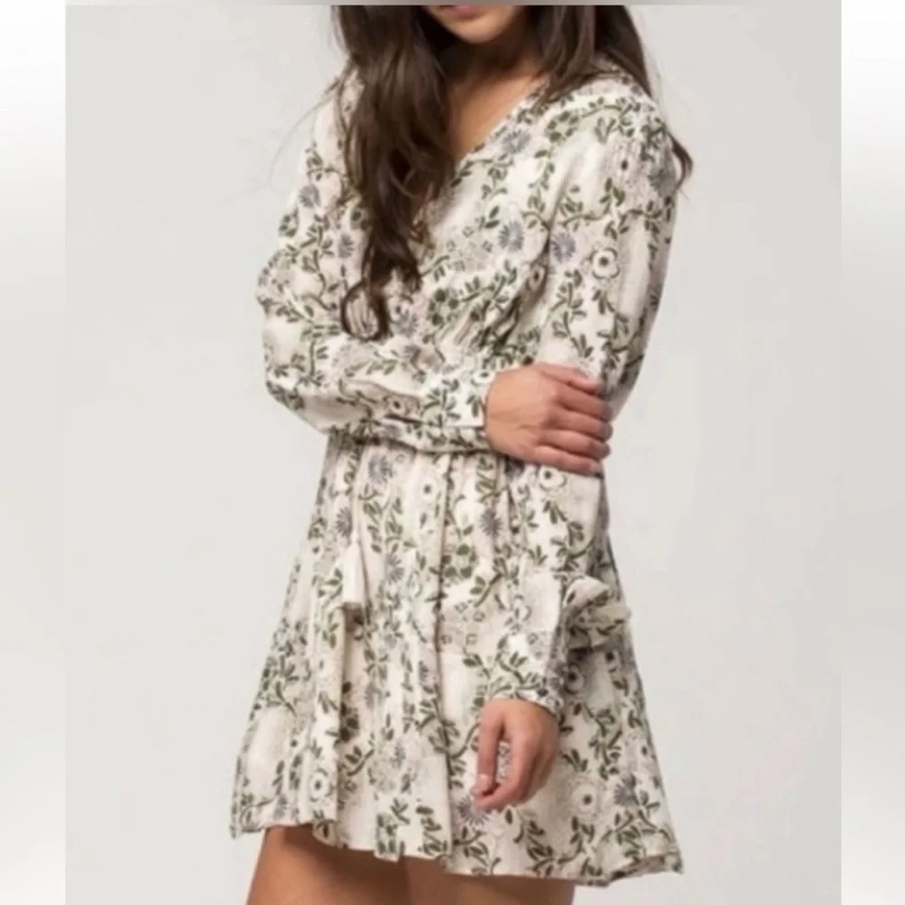 FREE PEOPLE Stealing Fire Mini Dress In Ivory Green Combo floral boho Sz Small